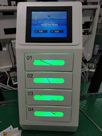 La puerta 4 asegura las estaciones de carga del teléfono celular del armario para el aeropuerto con el aceptador de la moneda y el lector de la tarjeta de crédito