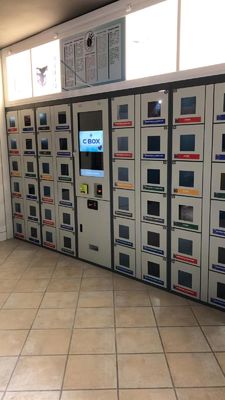 armario cosmético de las máquinas expendedoras del mini del centro comercial café del té con pantalla táctil de 22 pulgadas